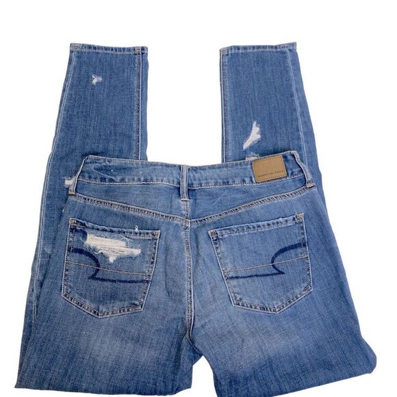 American Eagle Ripped Tomgirl Jeans Size 2 W26 - Picture 5 of 9
